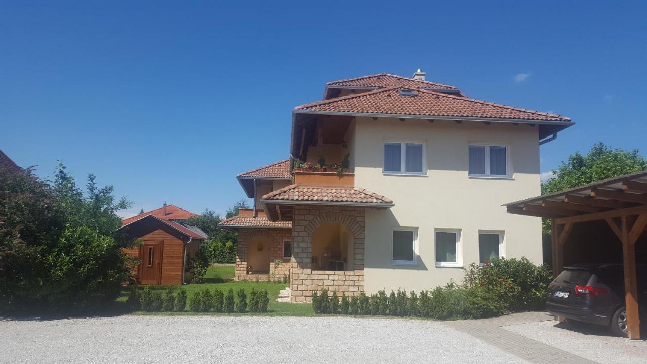 Mediterrania Apartment Keszthely Extérieur photo